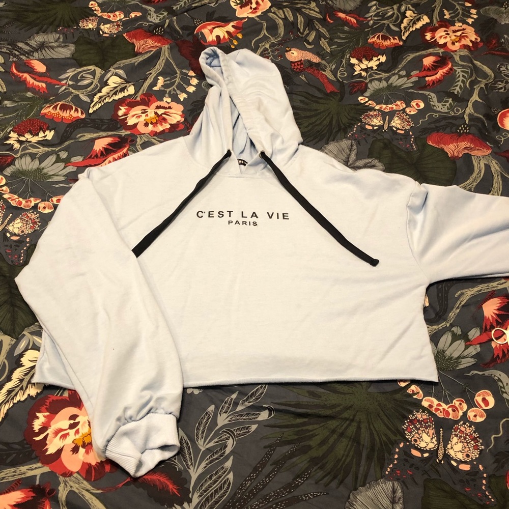 Women’s cropped sweatshirt with hood